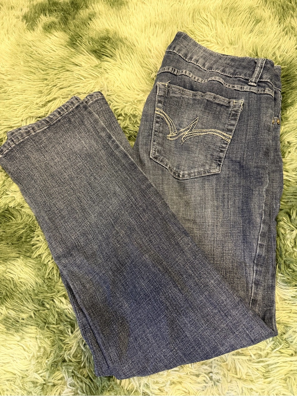 Wrangler Women’s straight leg Jeans